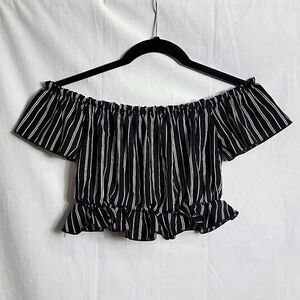 🖤 5/$20 🖤 7 DAY WKND.. cropped, off the shoulder top..